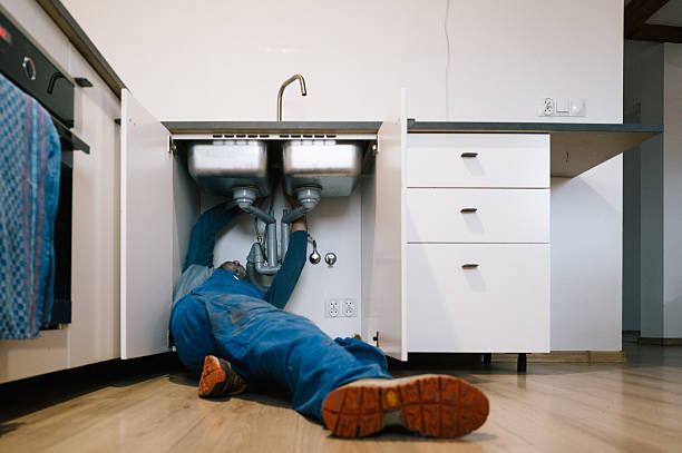 Professional Leak Detection technician working in Folsom, NJ